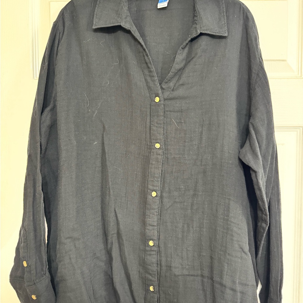 NWOT Old Navy Black Button-Up Shirt